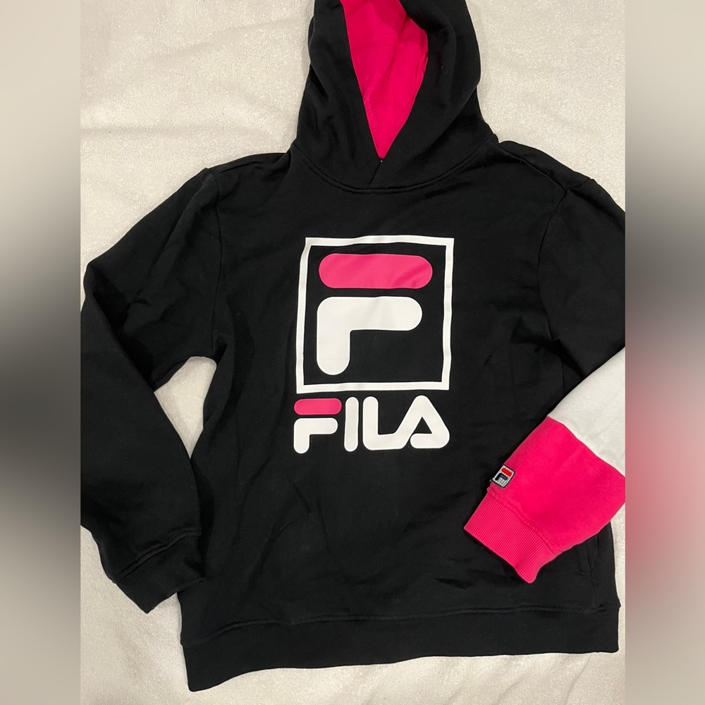 Cute trendy preppy girls Fila sweatshirt